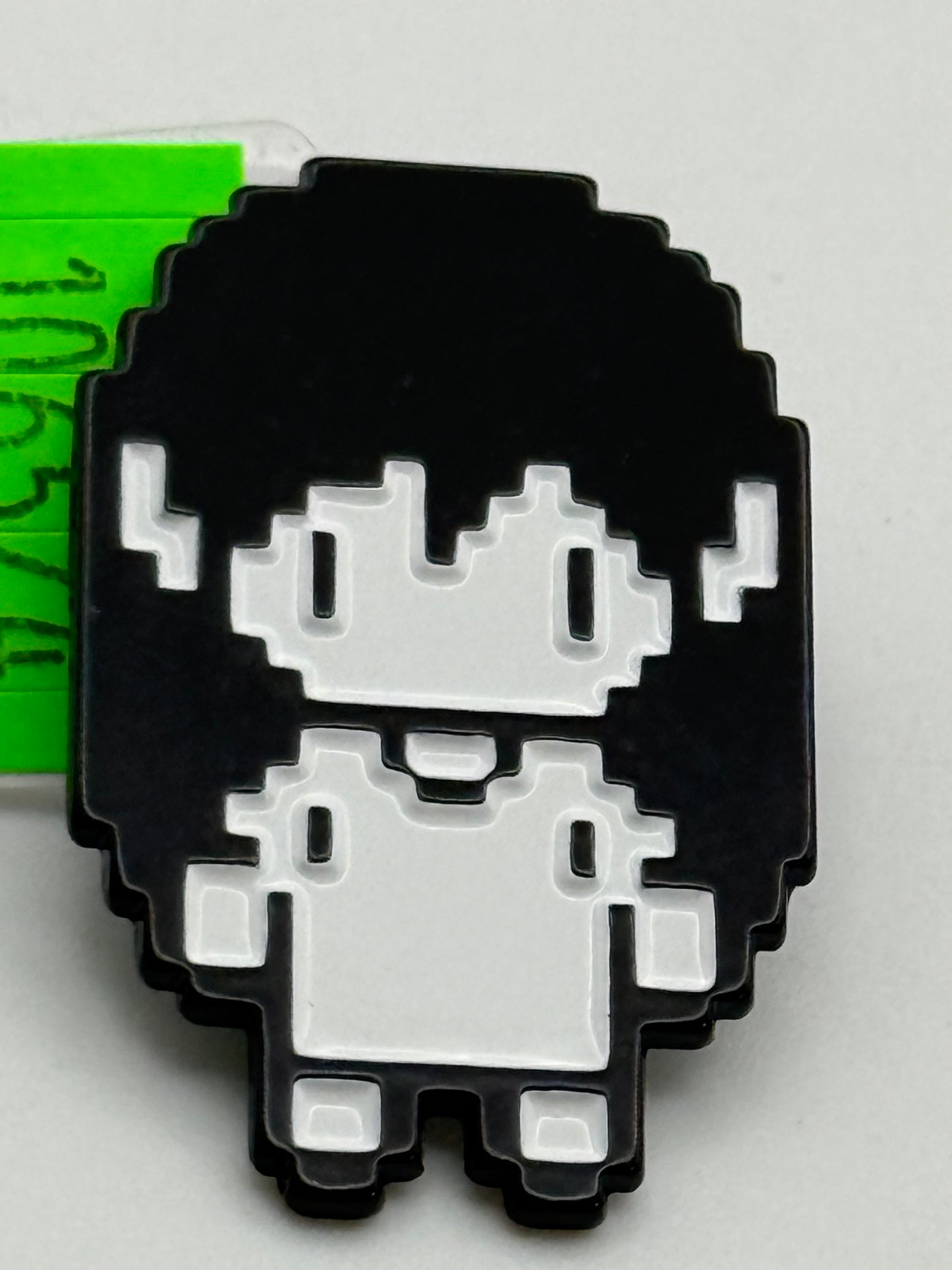 Enamel Pin - 8-Bit - Mari #106524