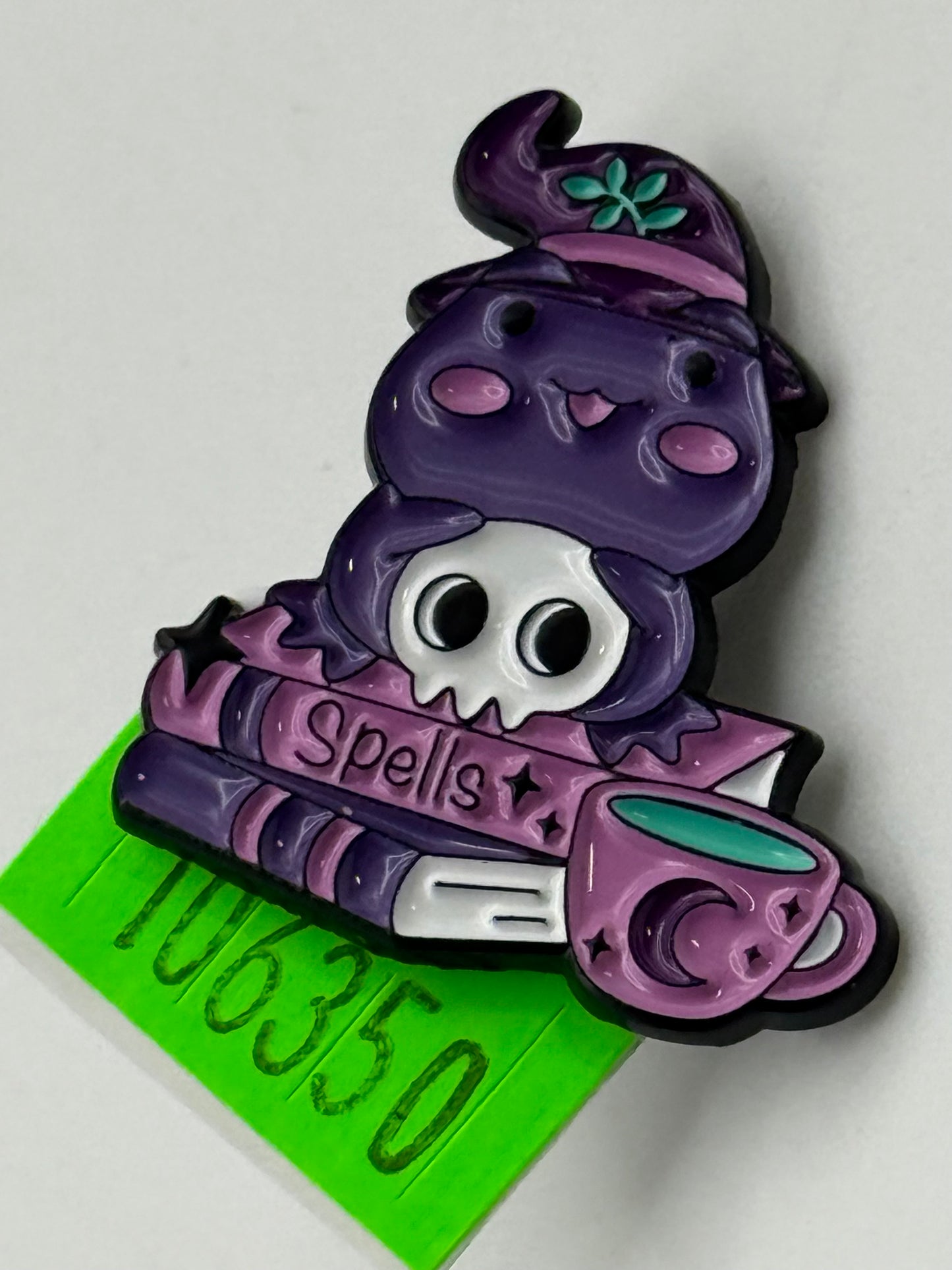 Enamel Pin - Animals - Whimsical Frogs - Purple Spell Wizard #106350