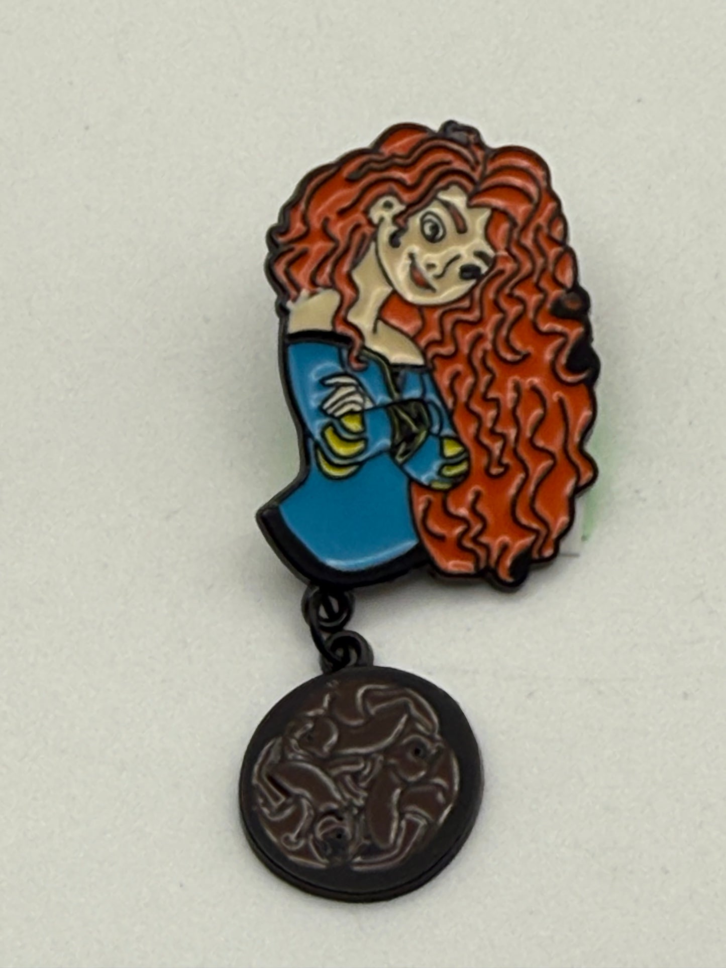 Enamel Pins - Disney - Princess Dangle - Merida #106725