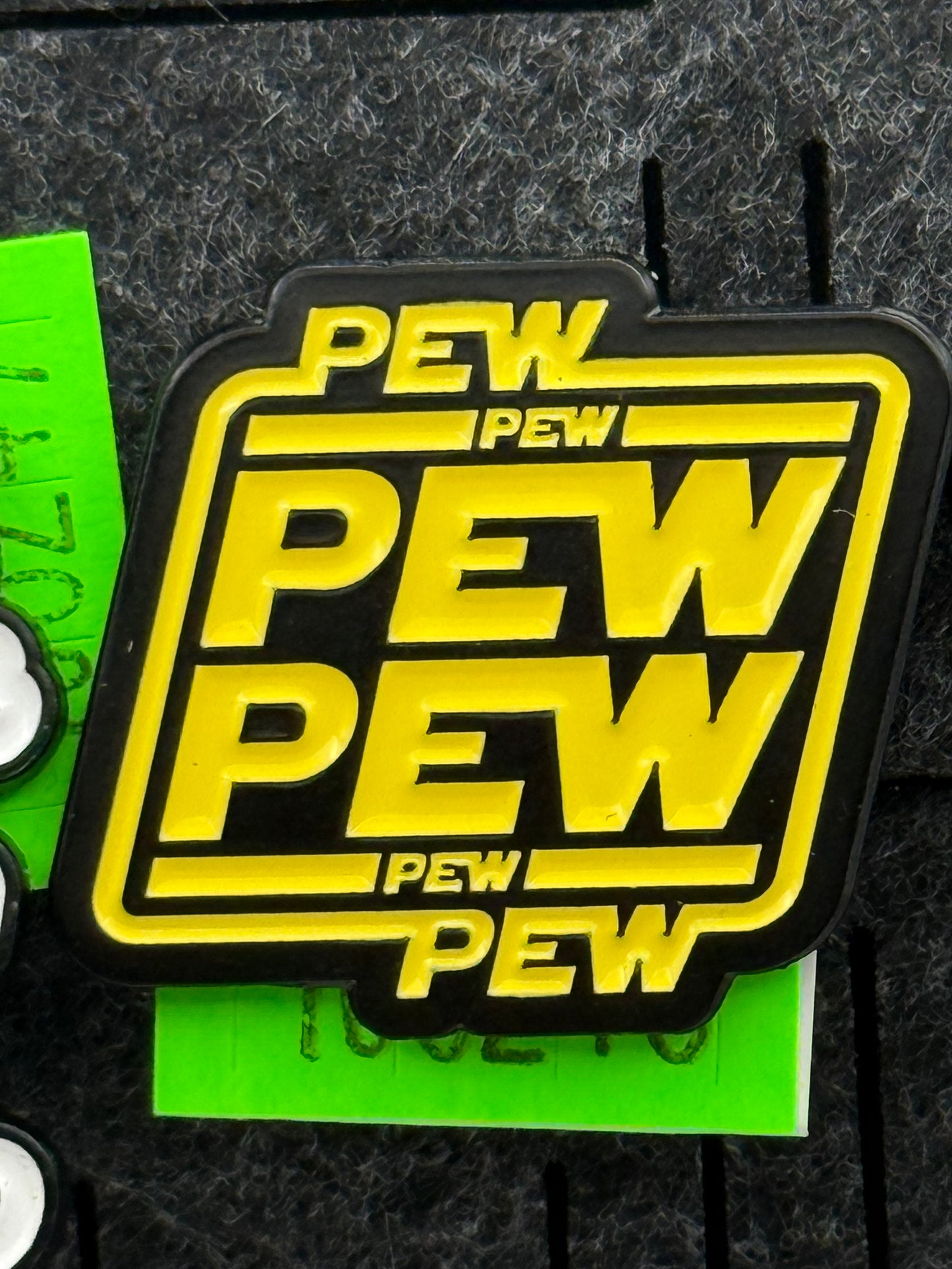 Enamel Pin - Thought & Phrases - Star Wars “Pew Pew Pew” #106248