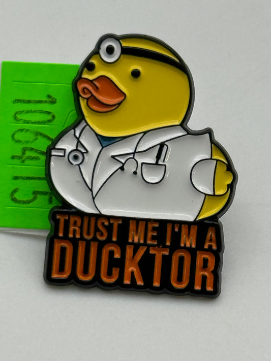 Enamel Pin - Animals - Rubber Ducky - Doctor #106415