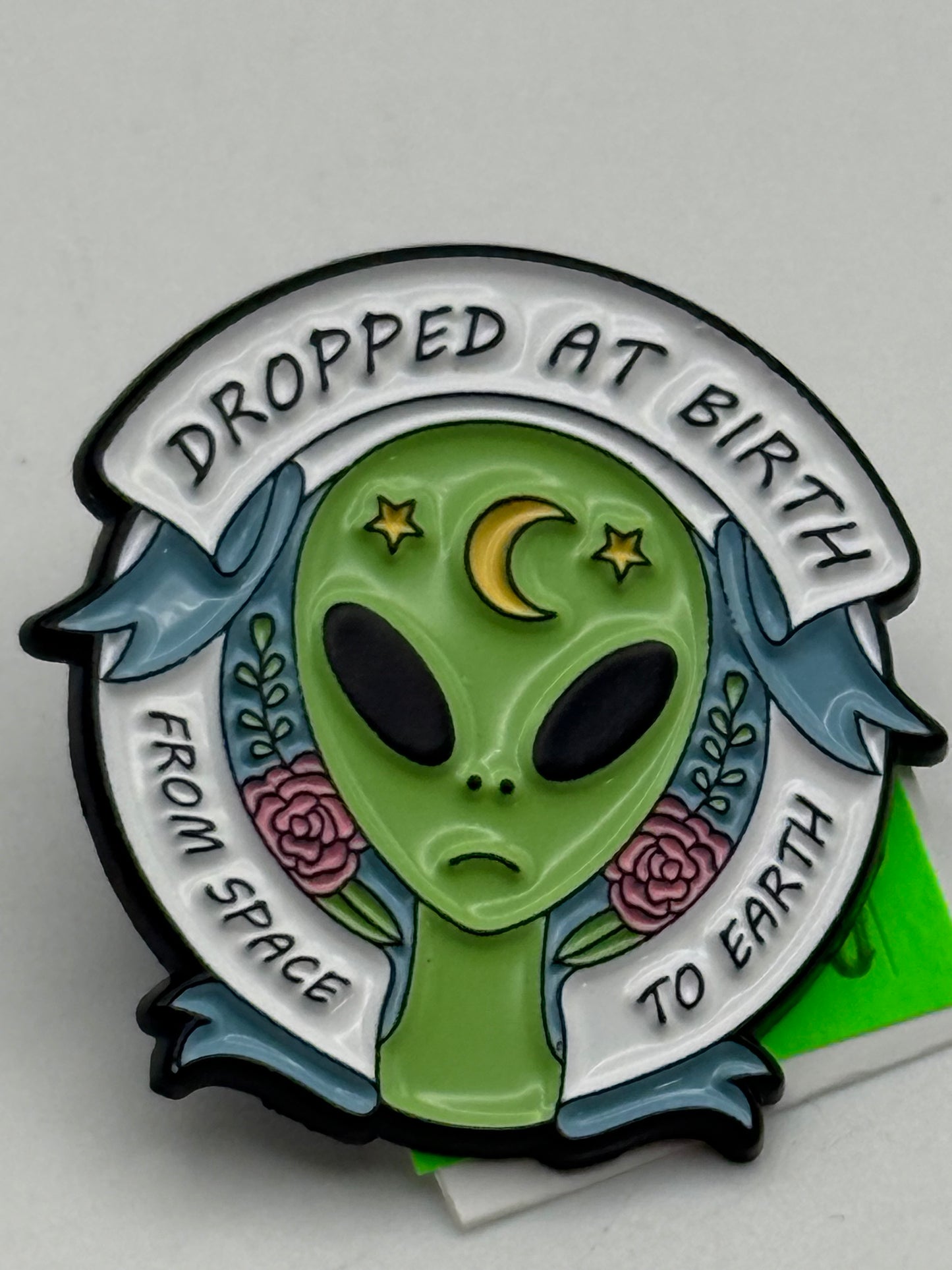 Enamel Pin - Horror - Aliens - Dropped At Birth #106370