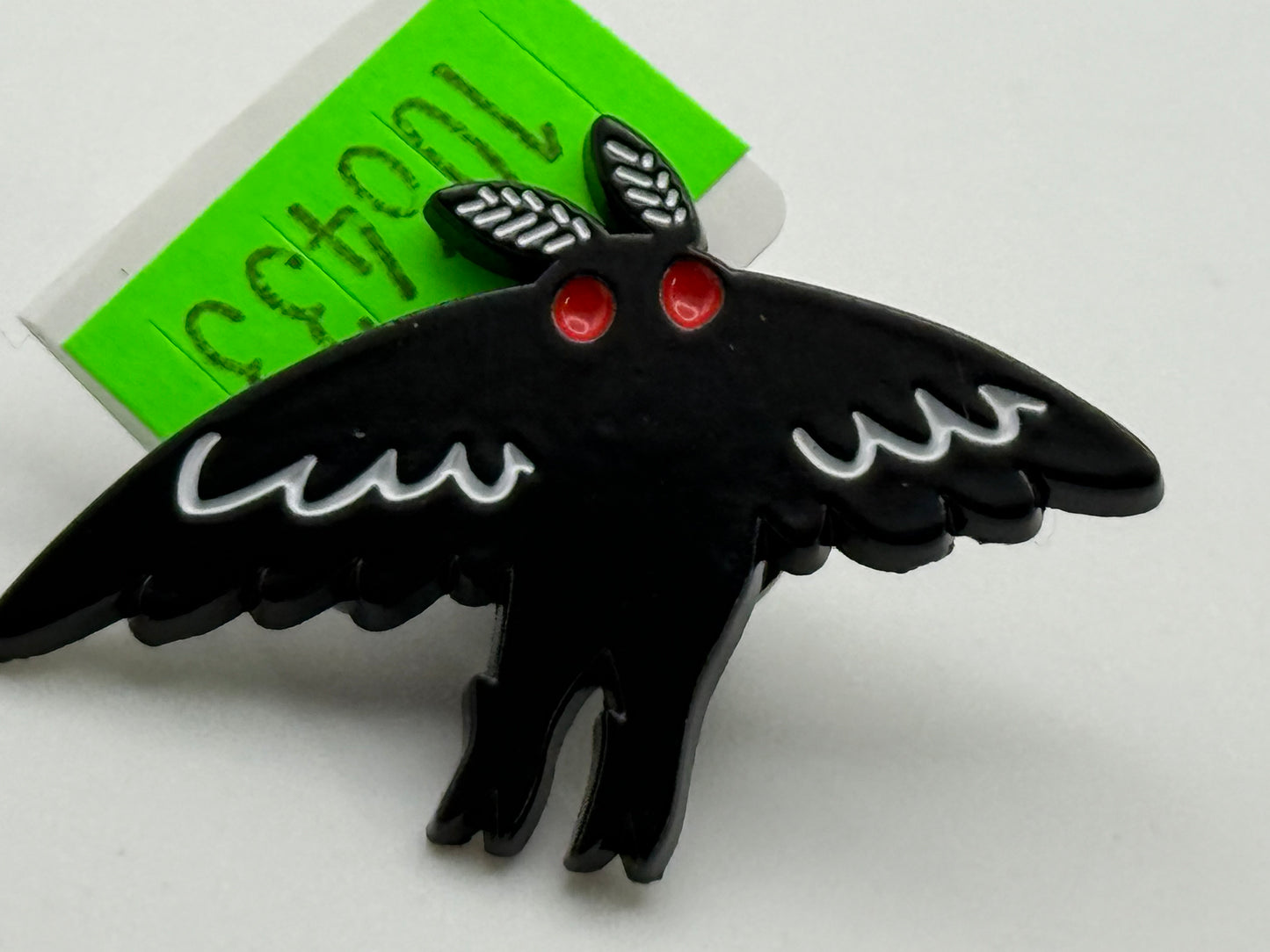 Enamel Pin - Horror - Cryptids - Mothman Landing #106433