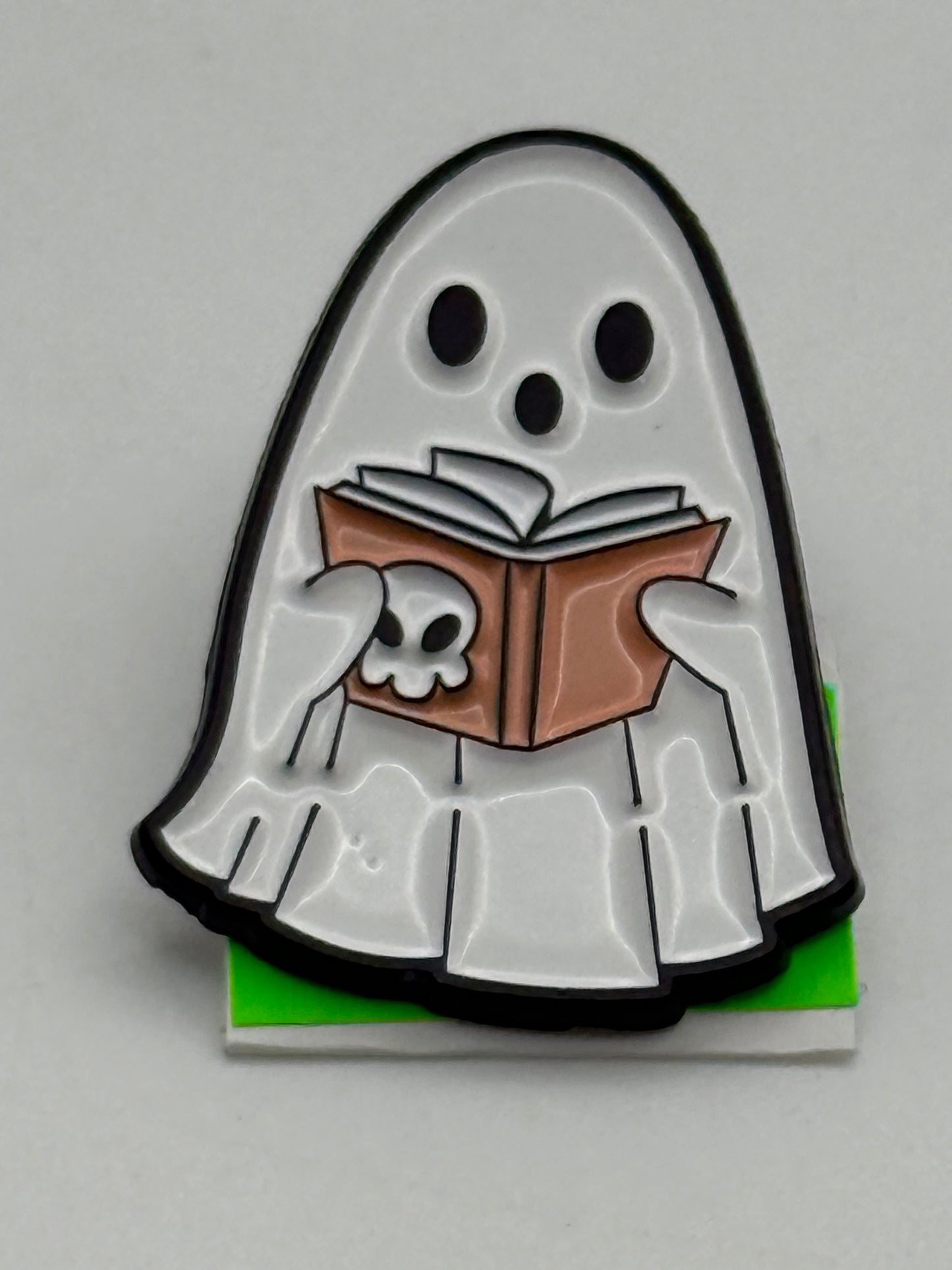 Enamel Pin - Holiday - Ghost - Book #106509