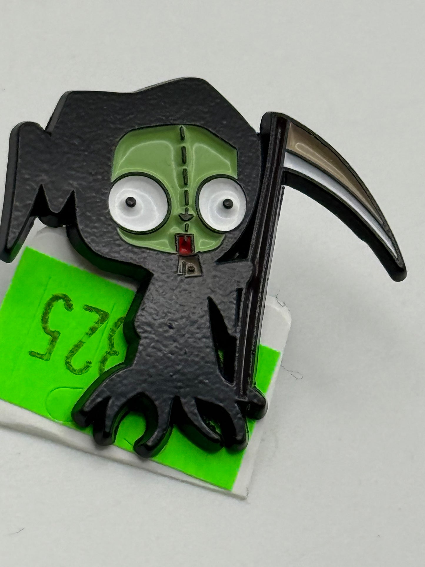 Enamel Pin - Cartoons - Invader Zim - Gir Reaper #106325